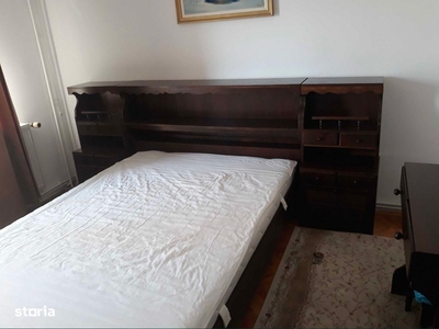 Vand apartament doua camere