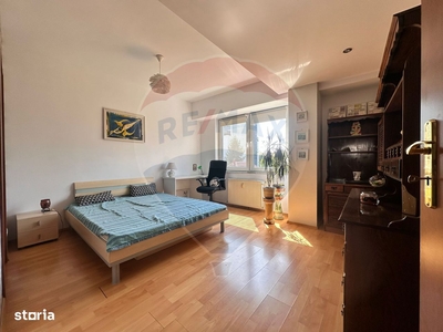 Apartament cu 3 camere de închiriat, 83mp, 2 bai, parcare, Semicentral