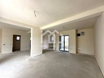 Apartament 3 camere în zona Buna Ziua