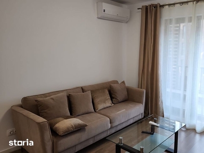 Vand apartament cu 3 camere - Zona 13 Septembrie