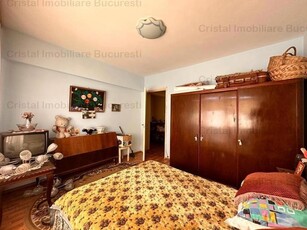 Apartament 3 camere de vanzare Gorjului