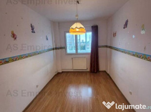 Apartament 3 camere decomandat - zona Astra