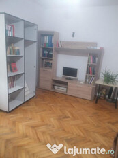 APARTAMENT 3 CAMERE, ZONA LINISTITA