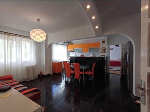 Apartament 4 camere - Aparatorii Patriei