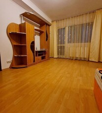 Apartament de 2 camere, centrală, 65 mp, aproape de metrou, zona Râul Doamnei