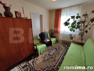 Apartament de 3 camere, 55 mp, ideal pentru o familie, zona Dâmbu