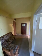 Apartament de 3 camere, Braila, Zona Garii