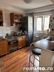 Apartament de 3 camere cu 2 locuri de parcare în Răcădău