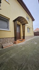 Casa de vanzare cu 5 camere, singur in curte, cartier Turnisor str DD Rosca