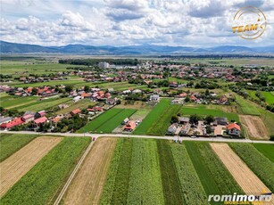 FILM! Intravilan in Lunca Calnicului:1.833 mp, utilitati disponibile,rezidential investitional