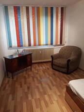 Inchiriez apartament cu 2 camere