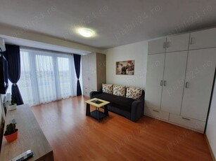 Închiriez apartament cu terasa+loc de parcare