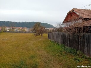 Loc de casa in Comanesti