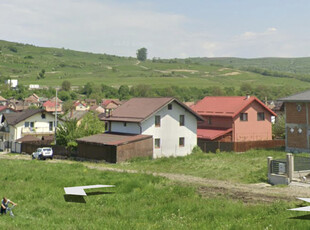 SC vinde teren intravilan 700 mp în com. Chinteni, Jud. Cluj, zona central