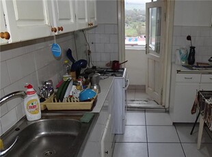 Vand apartament 2 camere decomandat in Deva, zona Balcescu