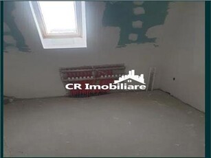 Apartament 3 camere, Carol