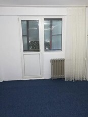 Apartament de 2 camere, 40 mp, nemobilat, boiler, decomandat, balcon, Lujerului