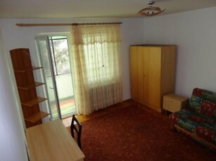 Dambu - Inchiriere apartament 3 camere - Str. Godeanu