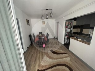 Vand apartament 3 camere Eroilor