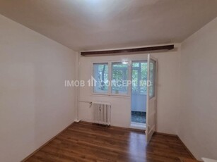 Vanzare apartament 3 camere renovat in zona Malu Rosu