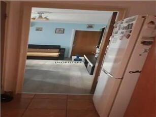 Vanzare Apartament 3 Camere Semidecomandat LuicaCovasna