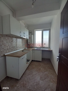 Lupeni | 270 m2 | Piscina | 2 parcari | 4 camere | Pretabil |