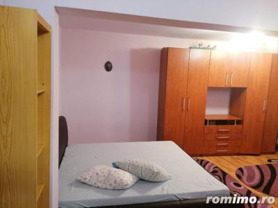 apartament o camera in zona Lipovei