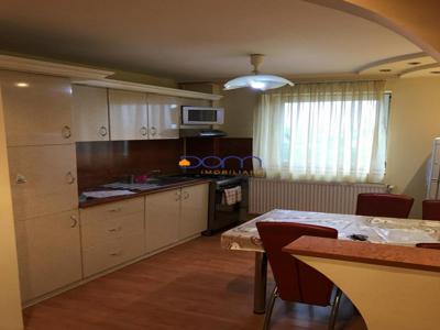 De inchiriat apartament 3 camere lux