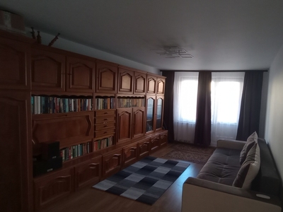 Ichiriez apartament intr-o zona linistita din cartierul Craiter.