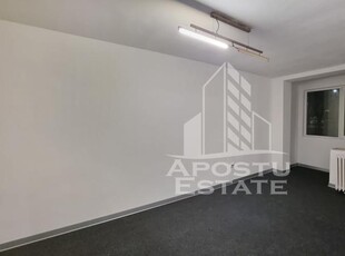 Apartament 3 camere decomandat, zona Mircea cel Batran