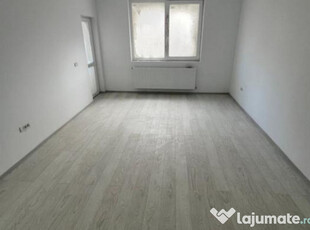 Apartament 3 camere decomandat - zona Sanpetru