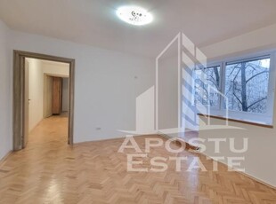 Apartament 3 camere, etaj intermediar, zona Circumvalatiunii