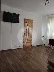 Apartament cu 2 camere în zona Circumvalatiunii-Dacia cu boxa