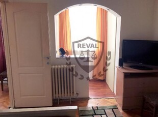 Apartament cu 2 camere, zona Cetate.