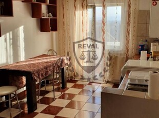 Apartament cu 2 camere, zona Cetate, complet mobilat si utilat.