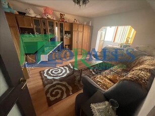 Apartament cu 3 camere de vanzare