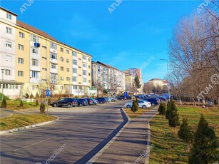 Apartament renovat cu 2 camere balcon si pivnita de vanzare in zona Vasile Aaron din Sibiu