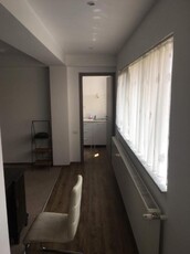 De inchiriat Spatiu situat intr-o Cladire de birouri, zona Centru. Pret inchiriere: 800 Euro/luna.