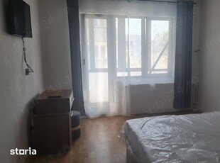 Apartament 3 camere transformat în 2 camere, Craiovița Nouă-statia 30