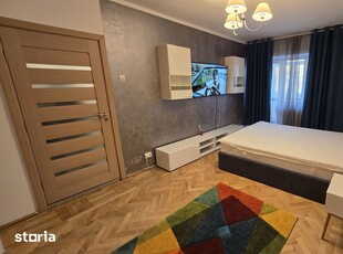 Apartament pe Roman Mușat, etaj intermediar, renovat 2023