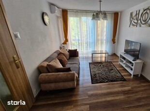 Inchiriez apartament 3 camere zona Titan cu loc Parcare