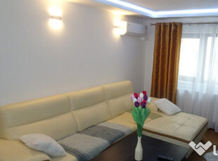 Inchiriez apartament cu 2 camere decomandat in Deva, Zamfirescu, et. 3