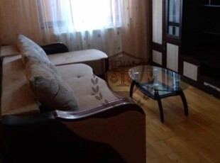 Vand apartament 2 camere, et. 1, zona Cetate, mobilat.