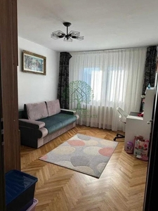 Apartament 3 camere, zona Bucium Manastur, etaj 3, boxa