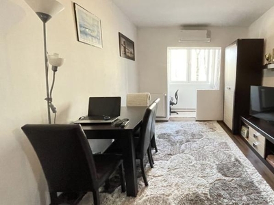 Apartament cu doua camere,zona Aradului