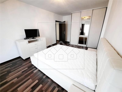 Apartament de inchiriat in Sibiu - 3 camere si 3 balcoane - P. Cluj