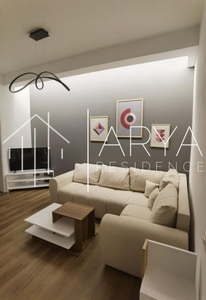 Apartament tip Penthouse, strada Atletilor