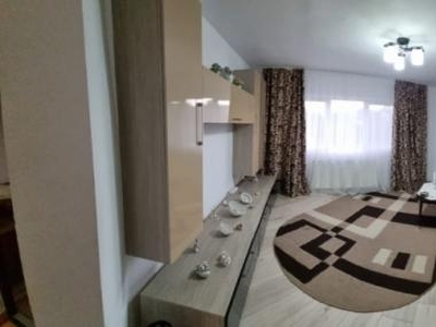 Apartament trei camere, centra Dej