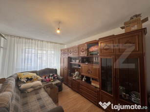 Apartament 2 camere, 48 mp, decomandat, zona Mall