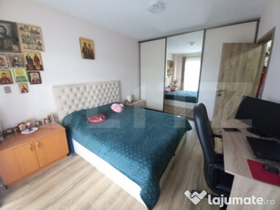 Apartament 2 camere, bloc cu lift, garaj, intermediar, zona